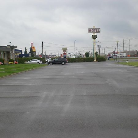 Motel Vaudreuil Екстер'єр фото