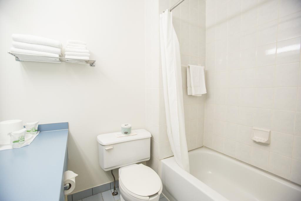 Motel Vaudreuil Номер фото